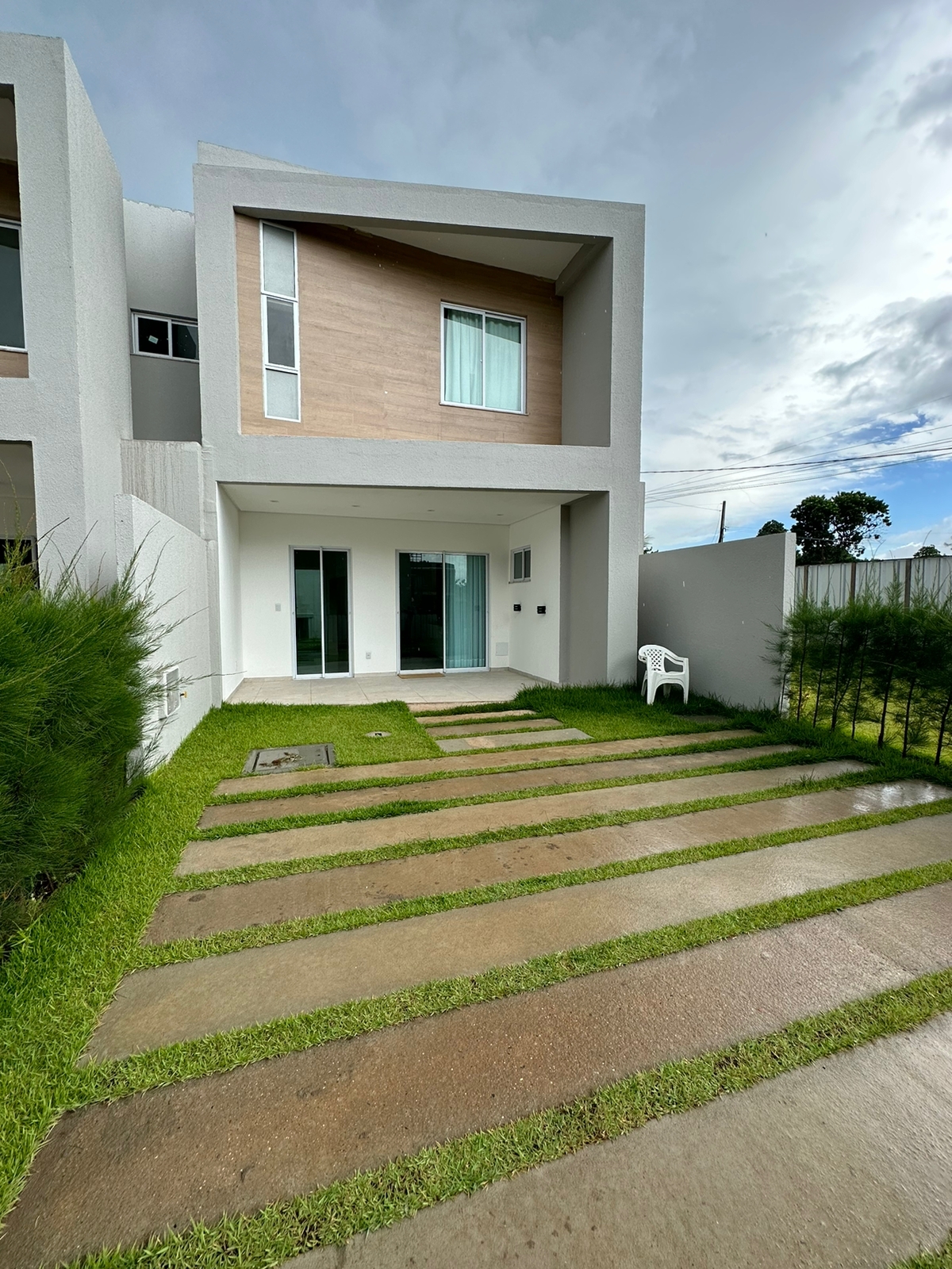 CASA DUPLEX EM CONDOMNIO. BAIRRO: URUCUMENA / EUSBIO (R$ 370.000,00)